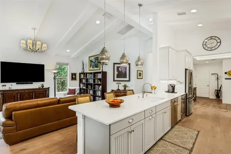 8034 Sandstar Way Sarasota FL 34240