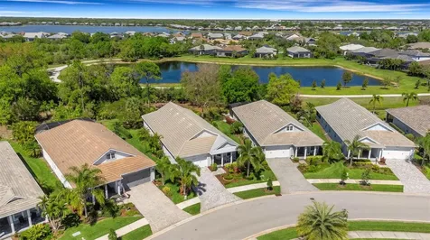 8034 Sandstar Way Sarasota FL 34240