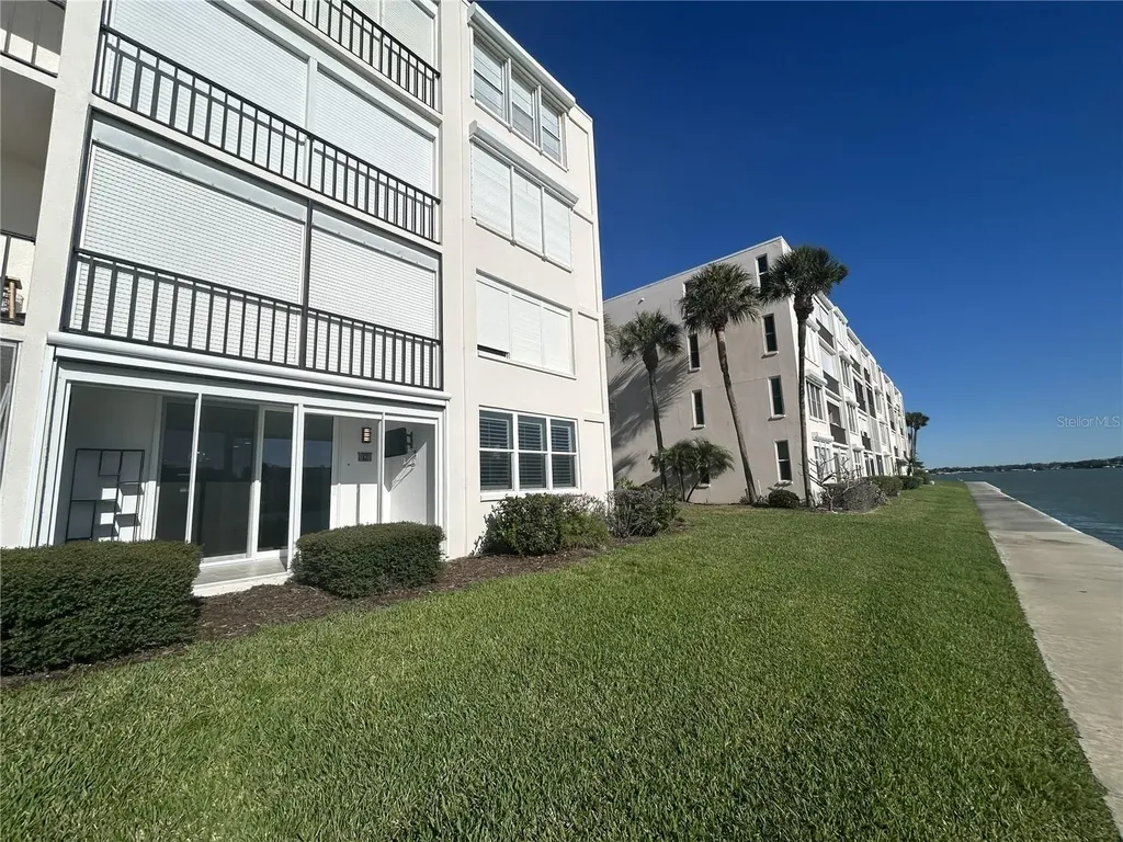 7625 Sun Island Drive S South Pasadena FL 33707