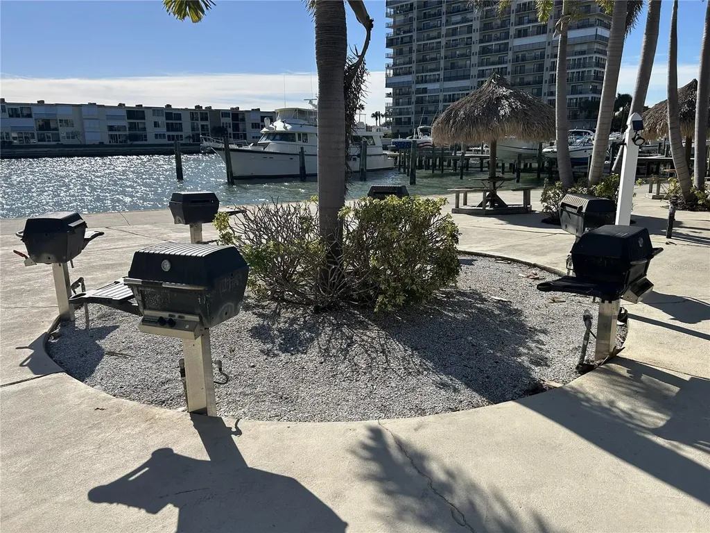 7625 Sun Island Drive S South Pasadena FL 33707