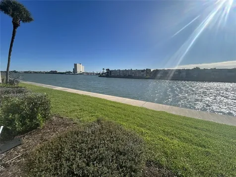 7625 Sun Island Drive S South Pasadena FL 33707