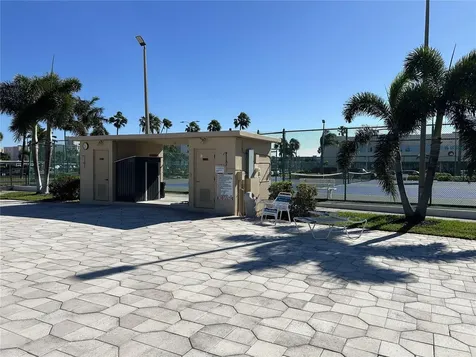 7625 Sun Island Drive S South Pasadena FL 33707