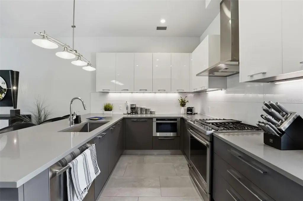 620 Rawls Avenue Sarasota FL 34236