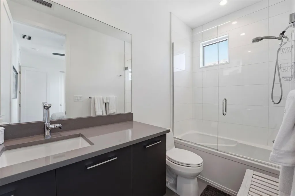 620 Rawls Avenue Sarasota FL 34236