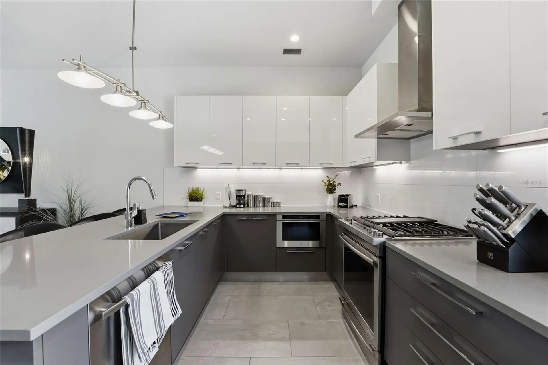 620 Rawls Avenue Sarasota FL 34236