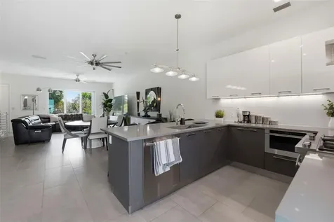 620 Rawls Avenue Sarasota FL 34236