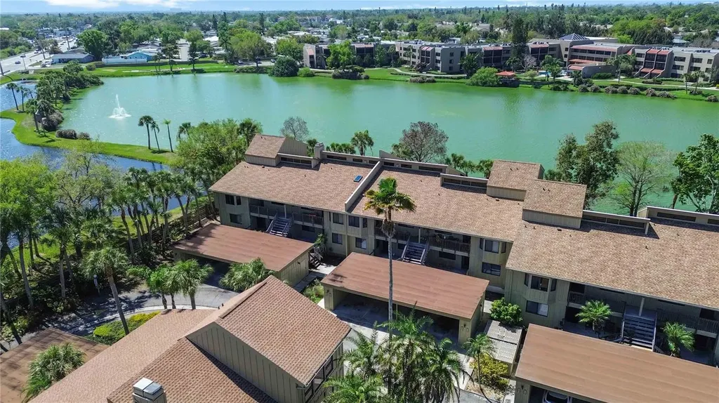 5345 Lake Arrowhead Trail Sarasota FL 34231