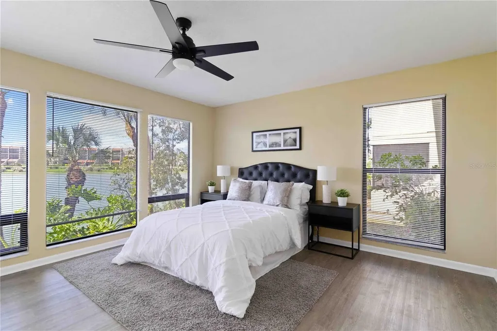 5345 Lake Arrowhead Trail Sarasota FL 34231