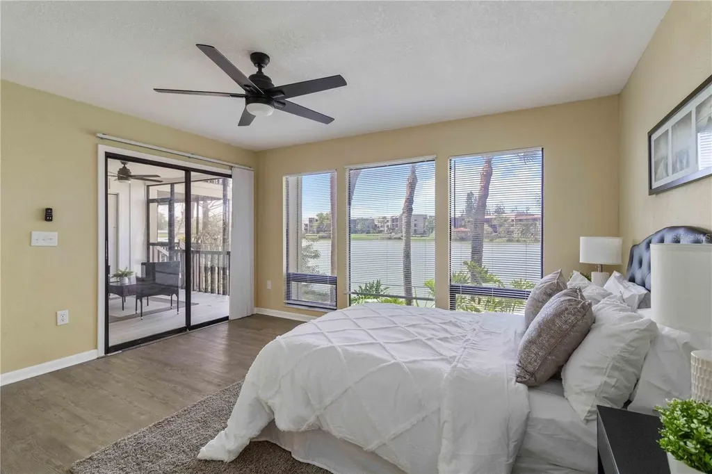5345 Lake Arrowhead Trail Sarasota FL 34231