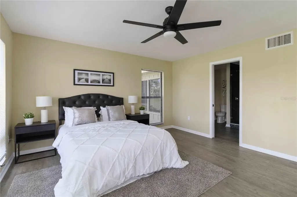 5345 Lake Arrowhead Trail Sarasota FL 34231