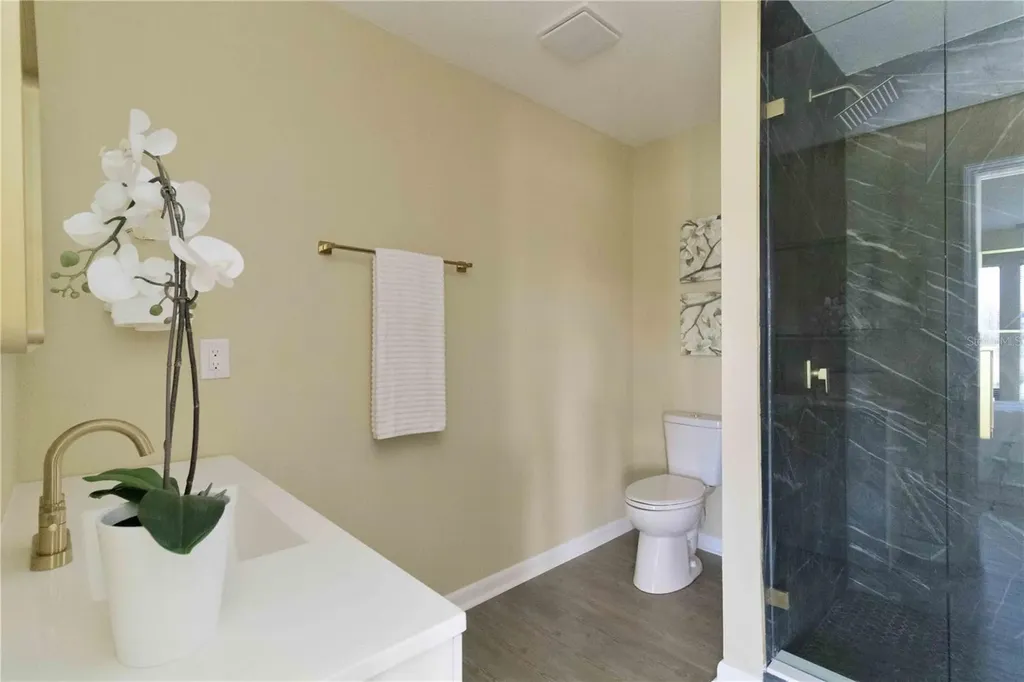 5345 Lake Arrowhead Trail Sarasota FL 34231