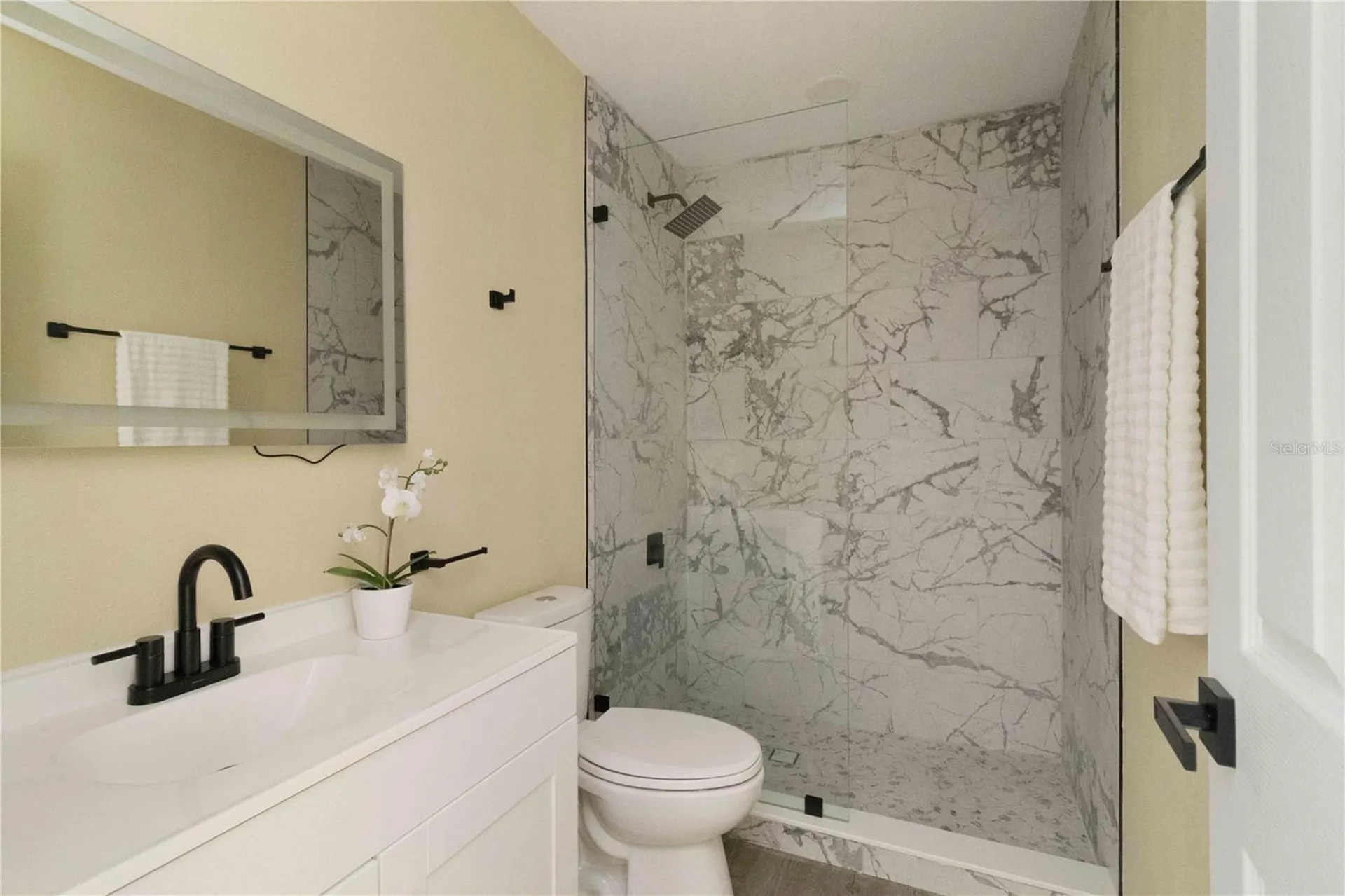 5345 Lake Arrowhead Trail Sarasota FL 34231
