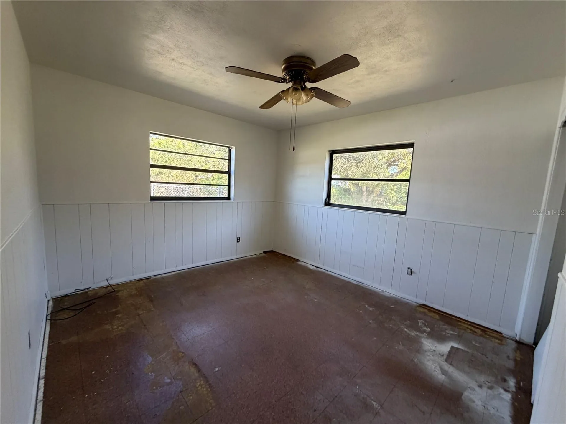 917 Locust Avenue Orlando FL 32809