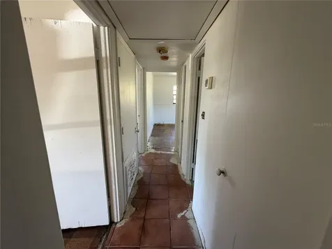 917 Locust Avenue Orlando FL 32809