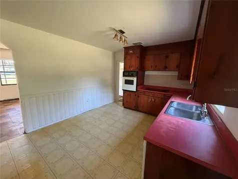 917 Locust Avenue Orlando FL 32809