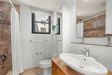 2306 Laurel San Juan PR 00913