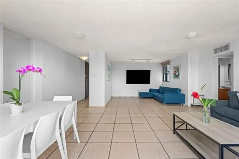 2306 Laurel San Juan PR 00913