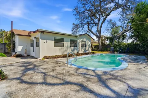 3312 W Burke Street Tampa FL 33614