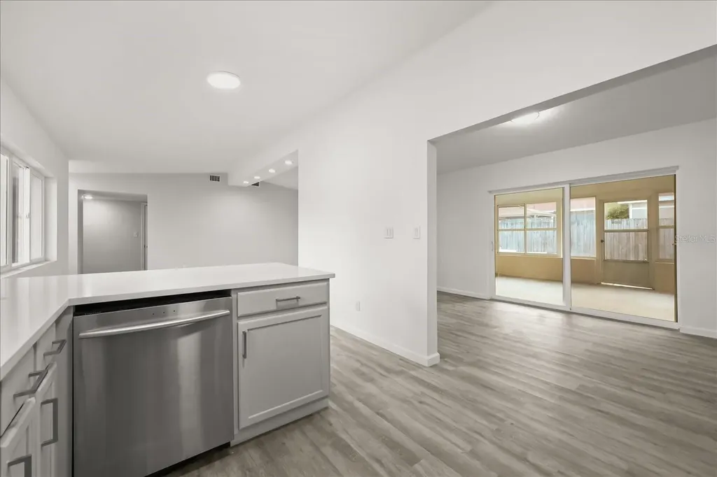 4528 S Shore Road Orlando FL 32839