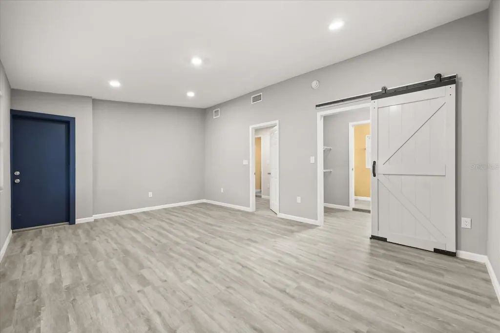 4528 S Shore Road Orlando FL 32839