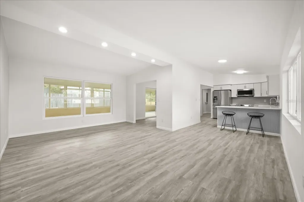 4528 S Shore Road Orlando FL 32839