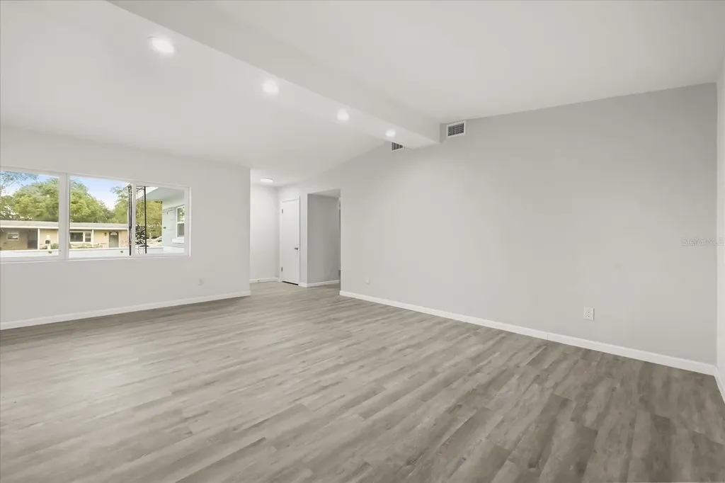 4528 S Shore Road Orlando FL 32839