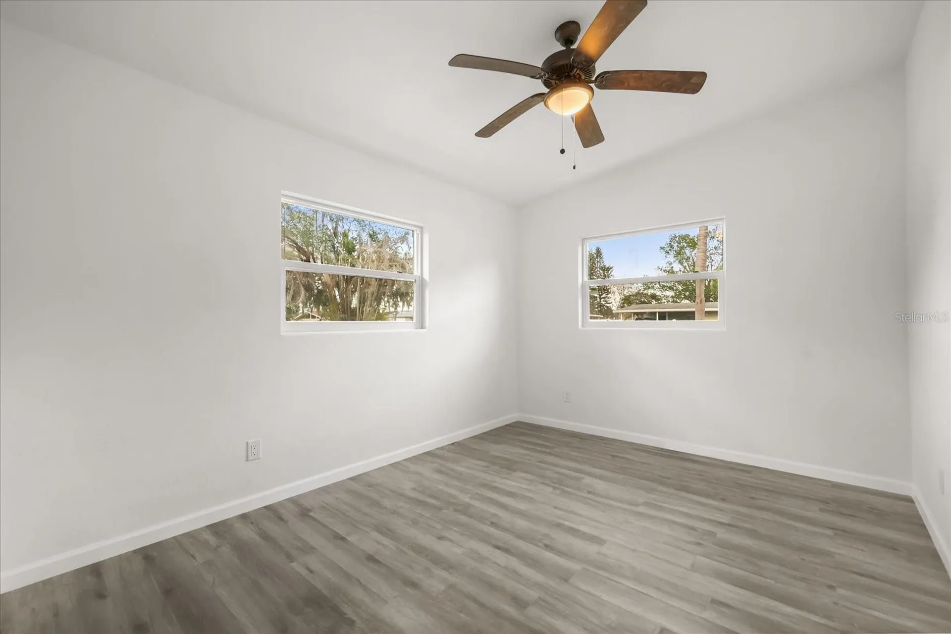 4528 S Shore Road Orlando FL 32839