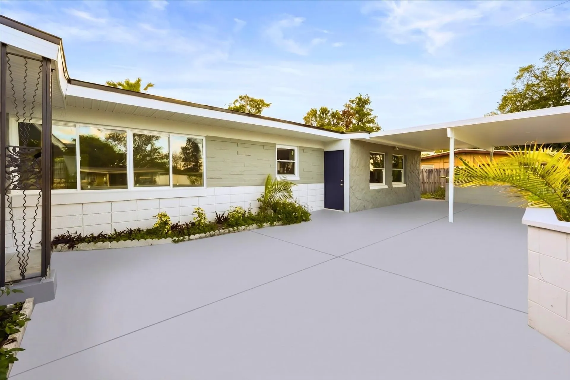 4528 S Shore Road Orlando FL 32839