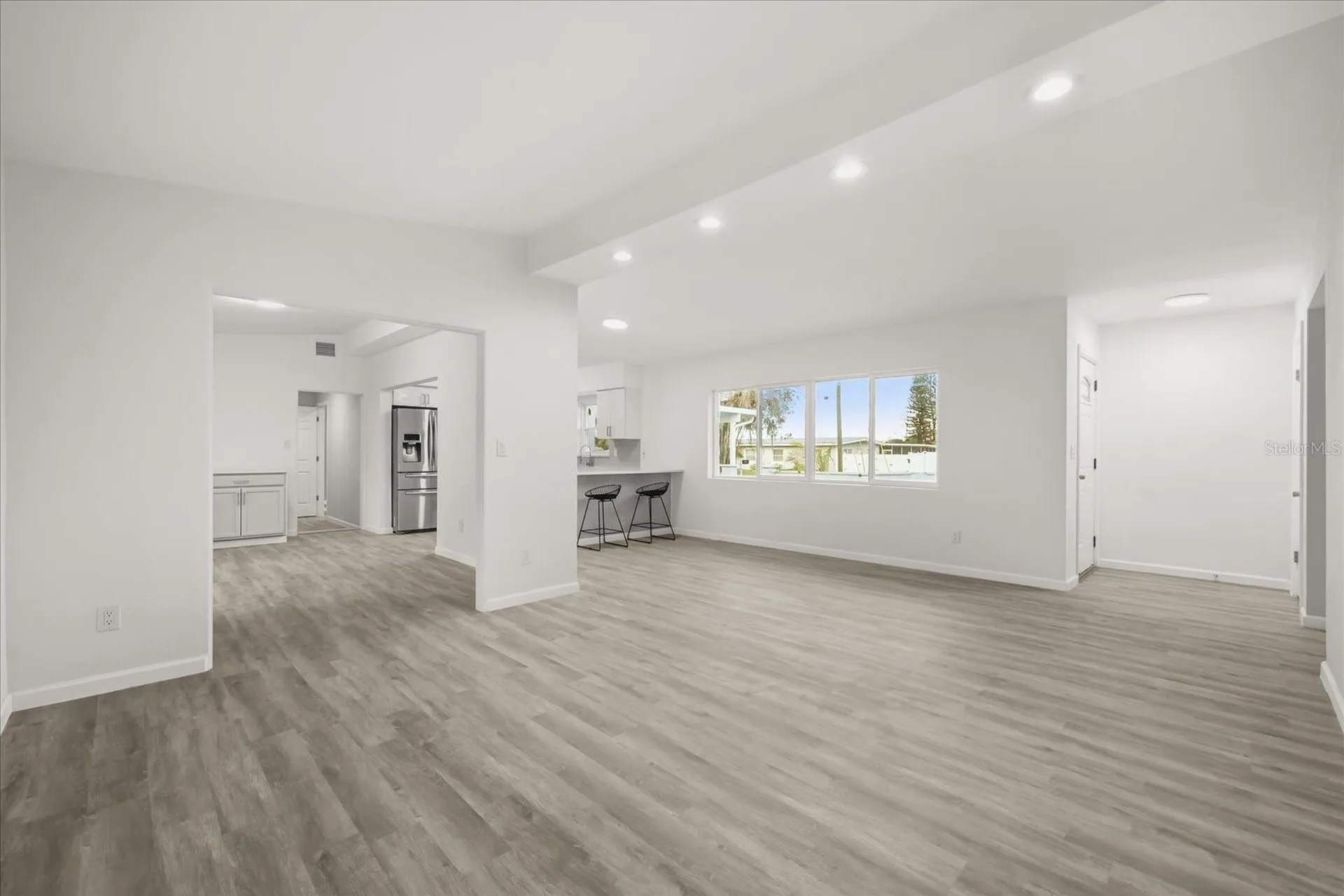 4528 S Shore Road Orlando FL 32839