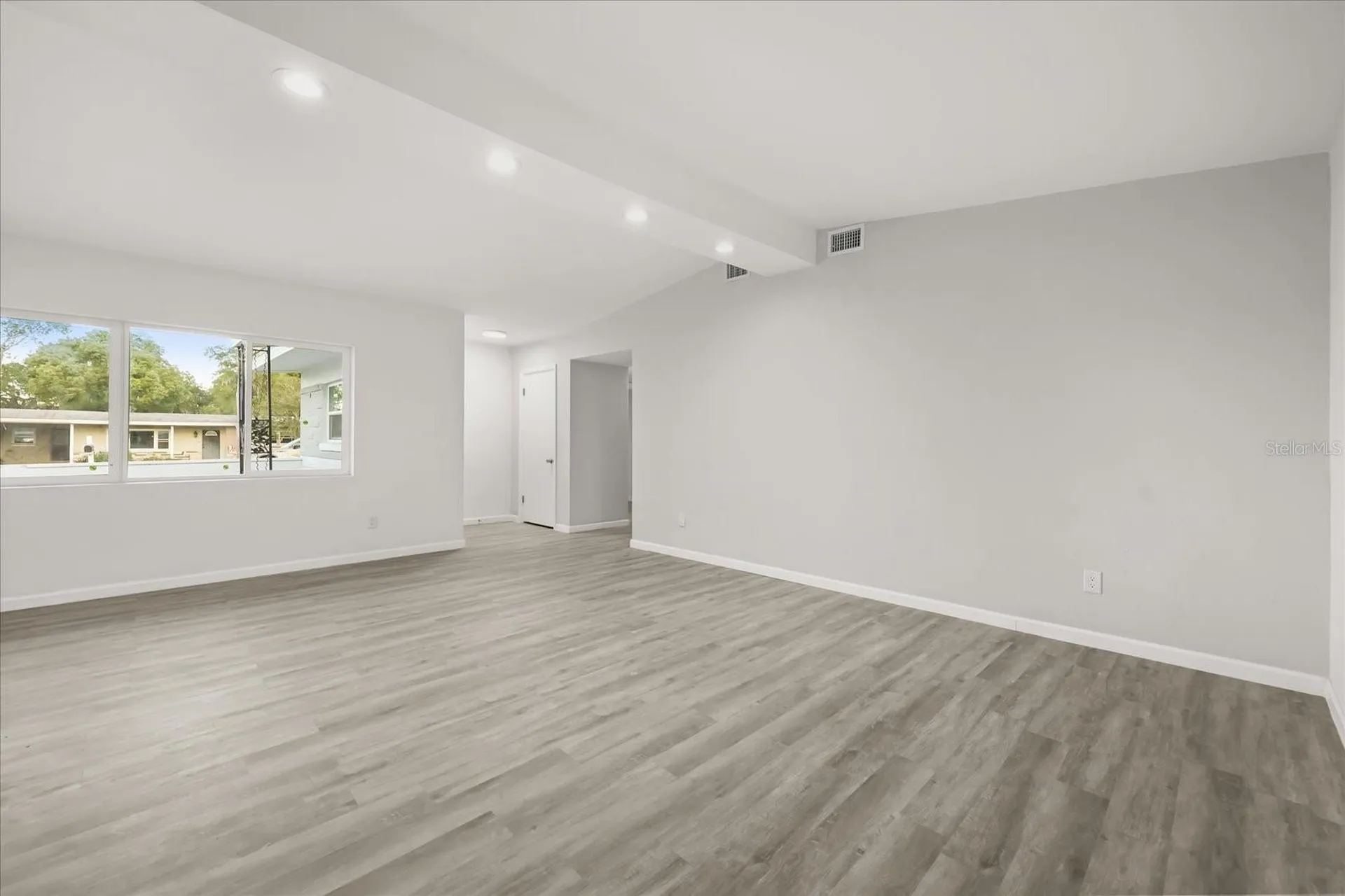 4528 S Shore Road Orlando FL 32839