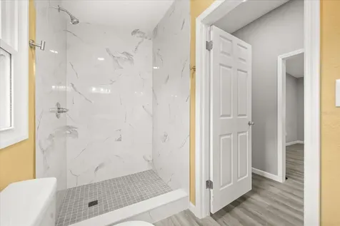 4528 S Shore Road Orlando FL 32839