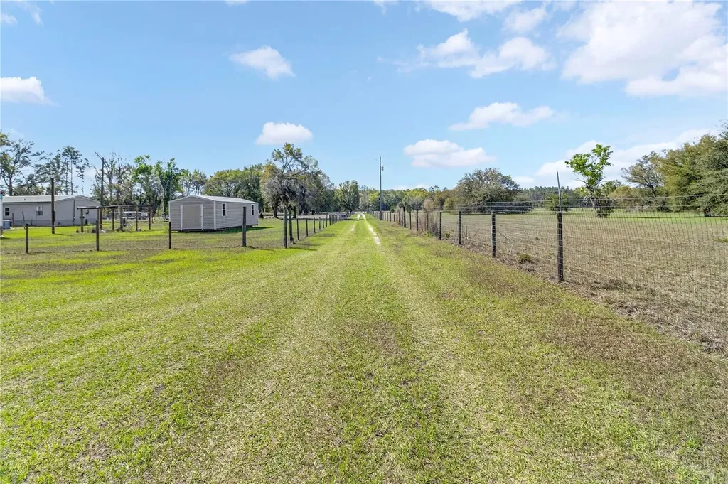 5570 NE 76th Terrace High Springs FL 32643