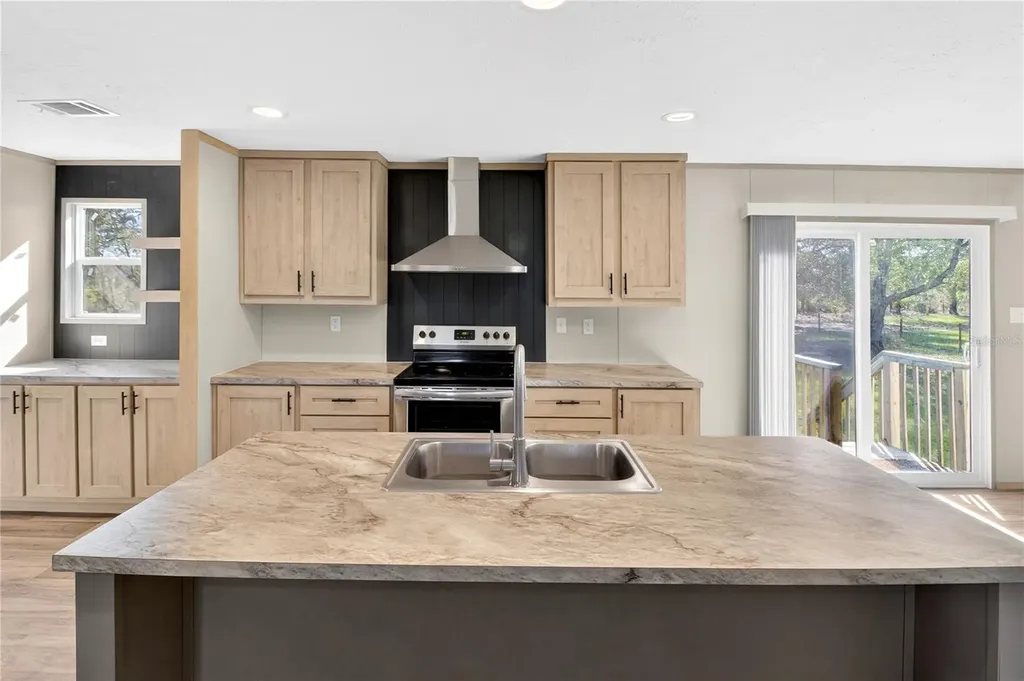 5570 NE 76th Terrace High Springs FL 32643