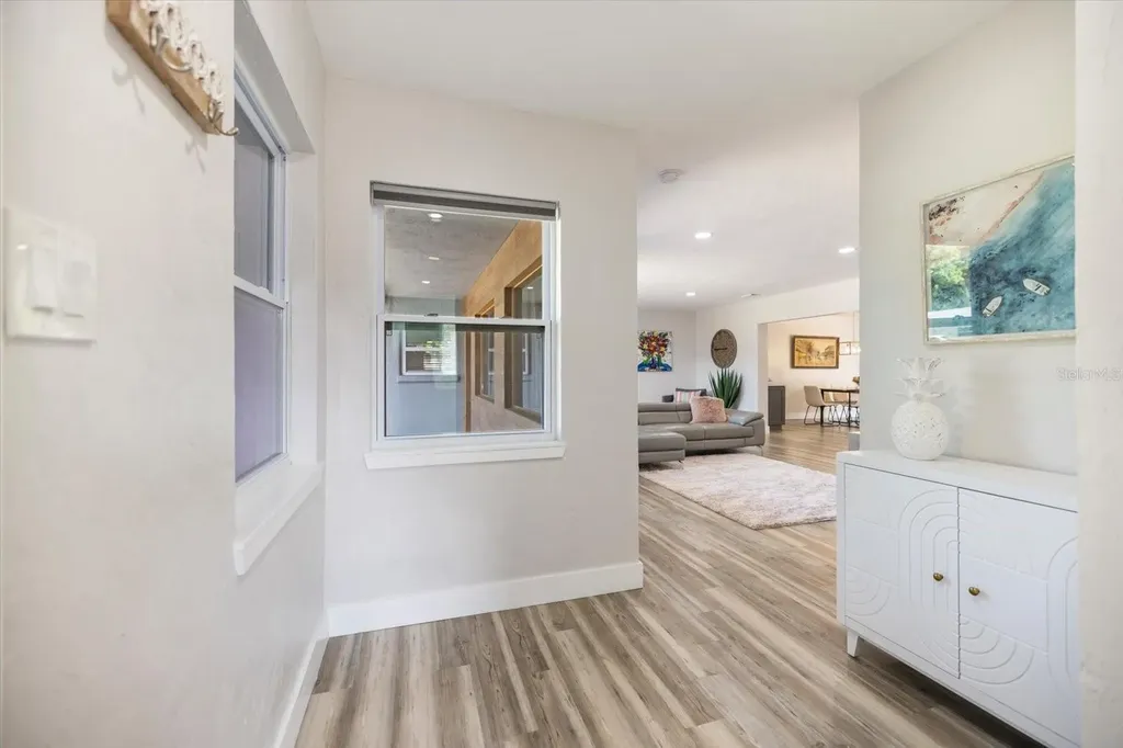 2513 Mineola Way Sarasota FL 34239
