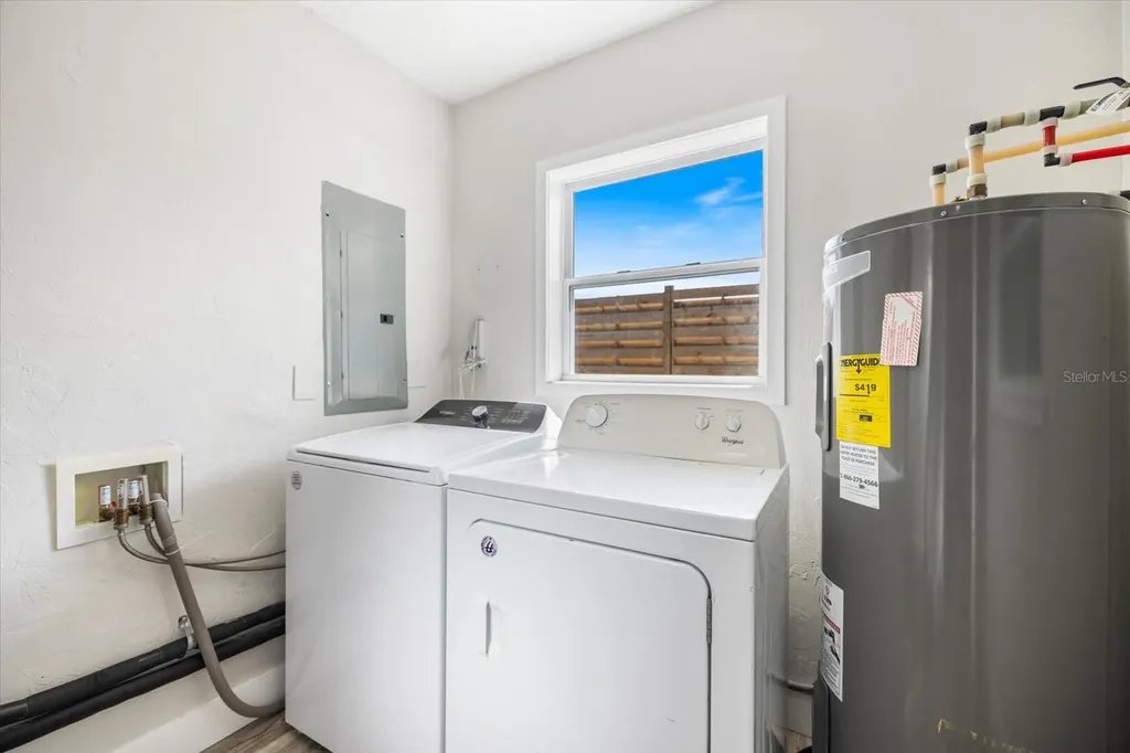2513 Mineola Way Sarasota FL 34239
