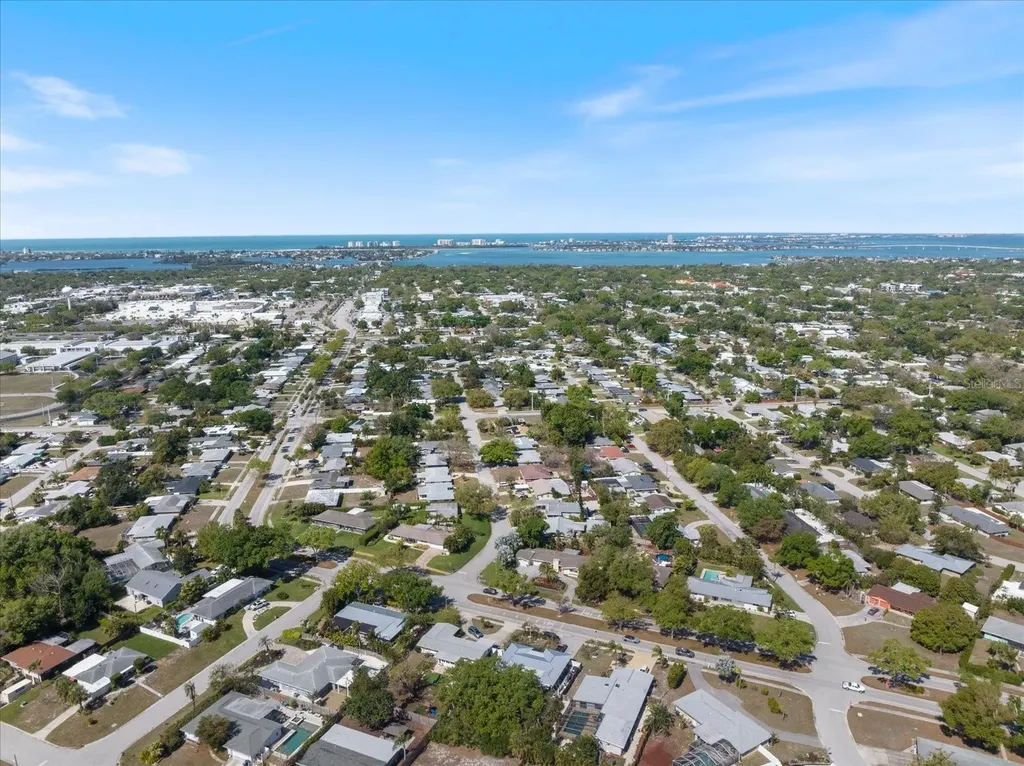 2513 Mineola Way Sarasota FL 34239