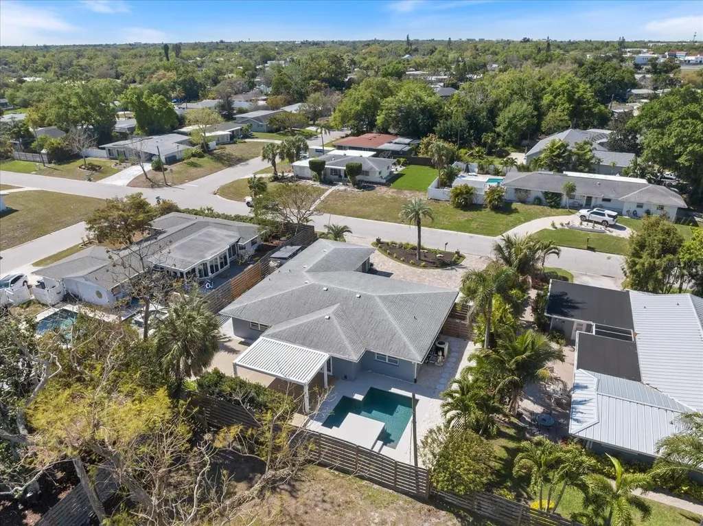 2513 Mineola Way Sarasota FL 34239