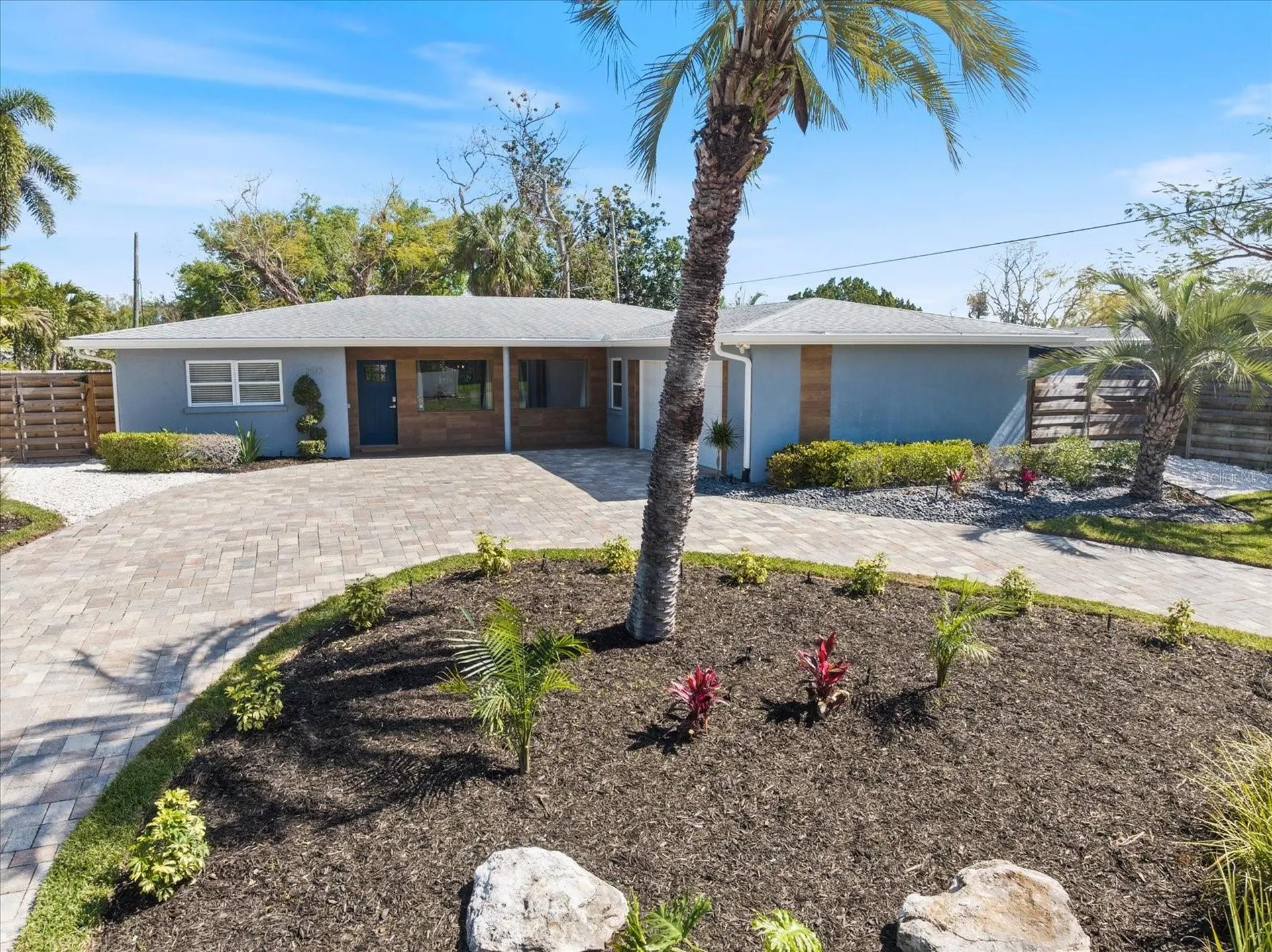 2513 Mineola Way Sarasota FL 34239