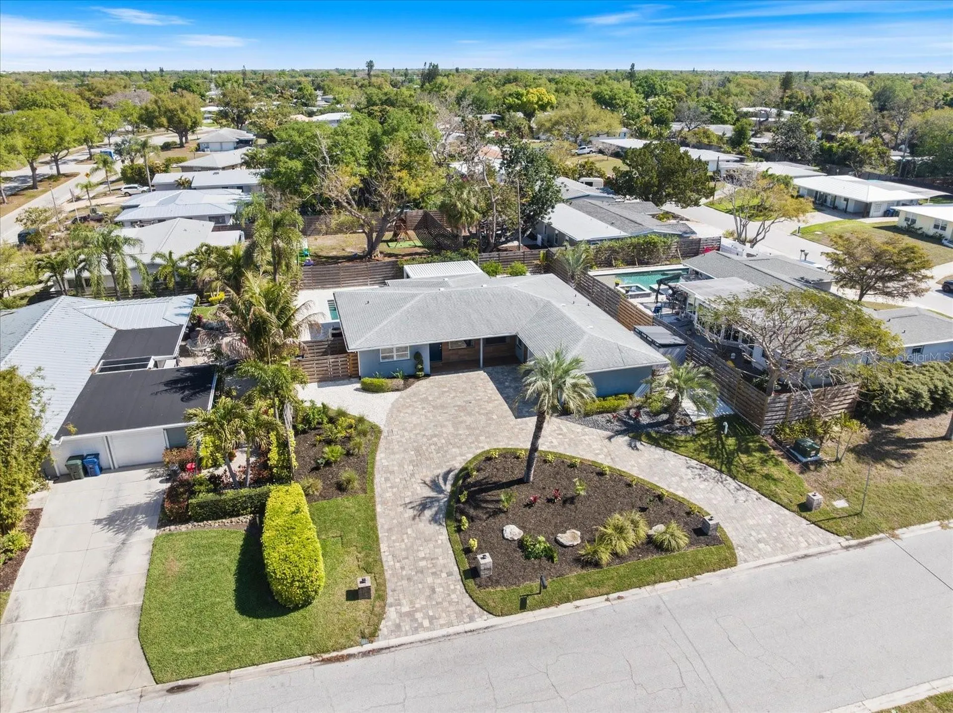 2513 Mineola Way Sarasota FL 34239
