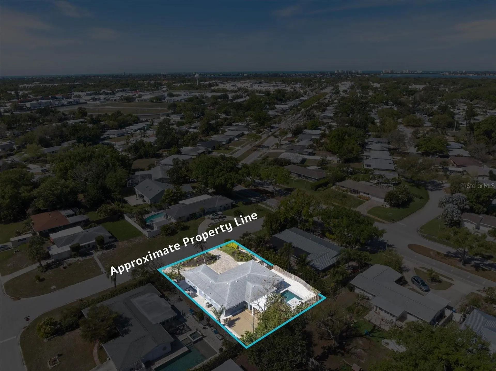 2513 Mineola Way Sarasota FL 34239