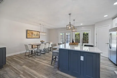 2513 Mineola Way Sarasota FL 34239