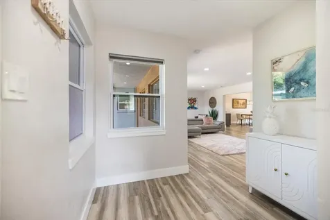 2513 Mineola Way Sarasota FL 34239