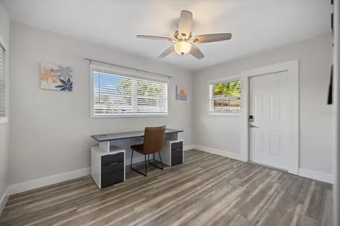 2513 Mineola Way Sarasota FL 34239