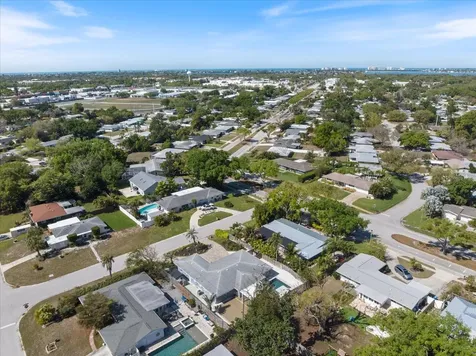 2513 Mineola Way Sarasota FL 34239