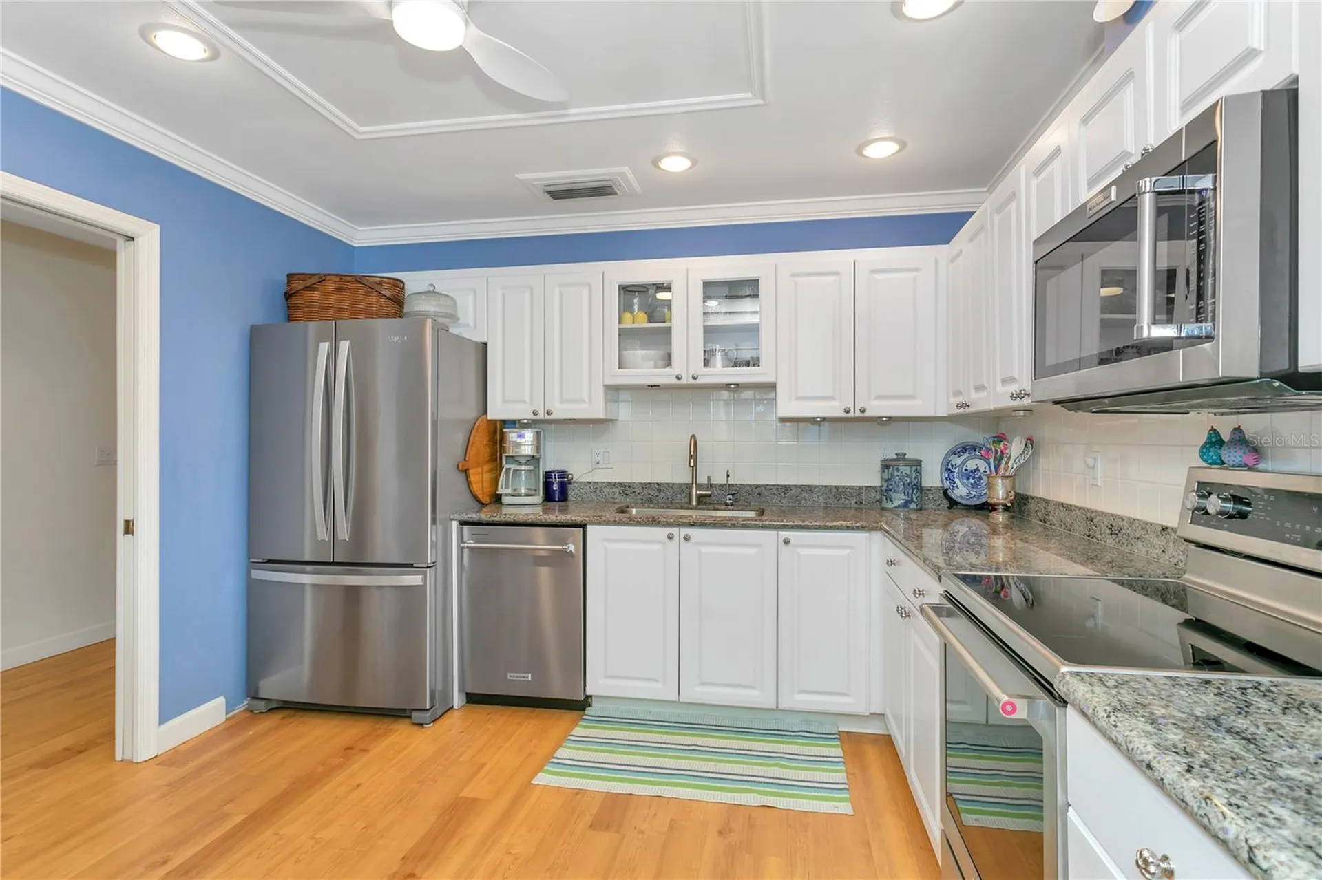1732 Kestral Park Way S Sarasota FL 34231