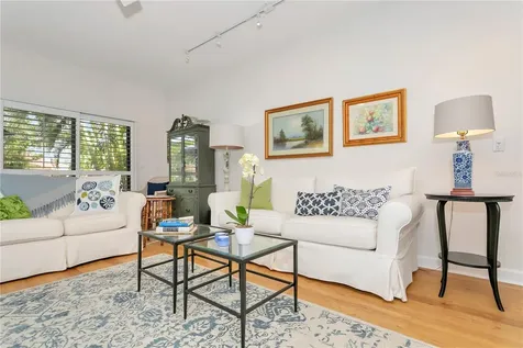 1732 Kestral Park Way S Sarasota FL 34231