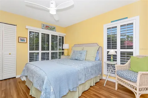 1732 Kestral Park Way S Sarasota FL 34231