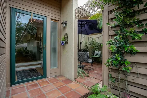 1732 Kestral Park Way S Sarasota FL 34231