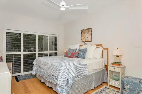 1732 Kestral Park Way S Sarasota FL 34231