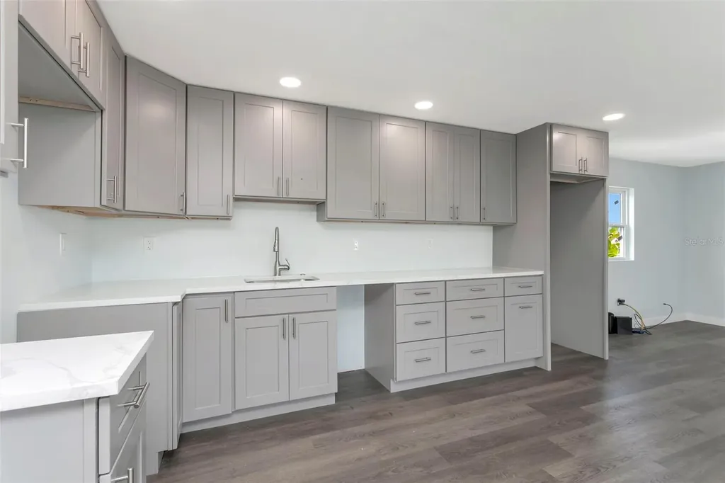 410 W 51st Avenue Drive W Bradenton FL 34207